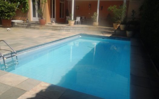 Single story house in City Lapa area. Immaculate, must see