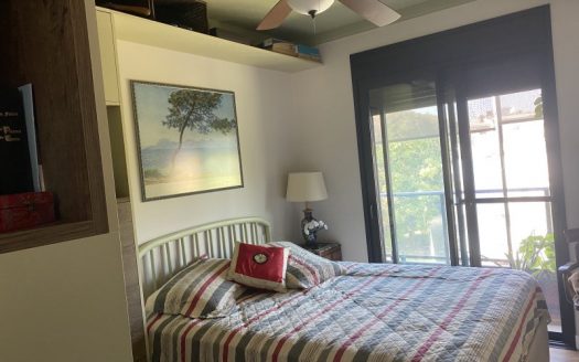 Semi furnished apartment in privileged region