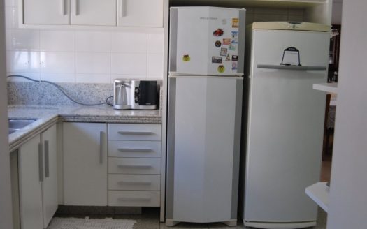 Spacious apartment with panoramic view to shopping center