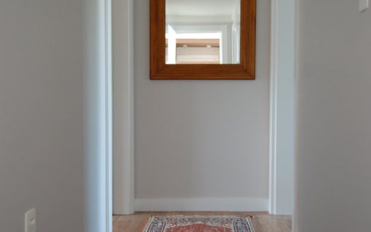 Semi furnished apartment in privileged region