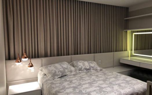 Apartment with architectural and luminotechnical designs