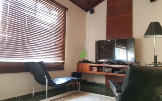 Single story house in City Lapa area. Immaculate, must see