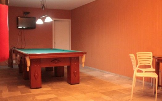 Single story house in City Lapa area. Immaculate, must see