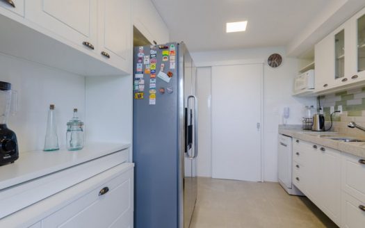 Semi furnished apartment in privileged region