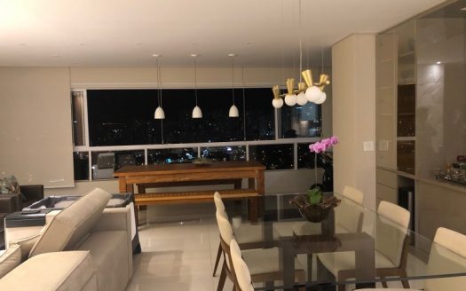 Apartment with architectural and luminotechnical designs