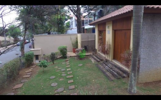 Single story house in City Lapa area. Immaculate, must see