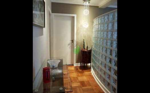 Single story house in City Lapa area. Immaculate, must see