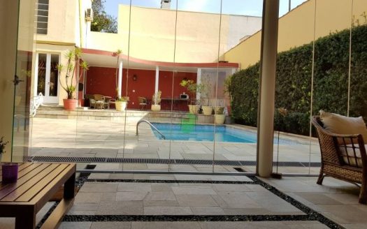 Single story house in City Lapa area. Immaculate, must see