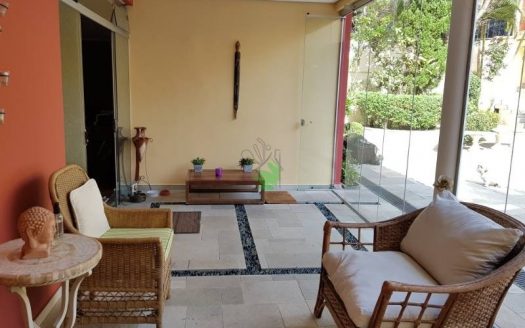 Single story house in City Lapa area. Immaculate, must see