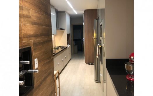 Apartment with architectural and luminotechnical designs