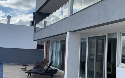 Dream house with a view of 1 million dollars