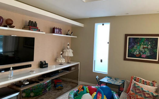 Beautiful furnished house in the Bangalay condominium