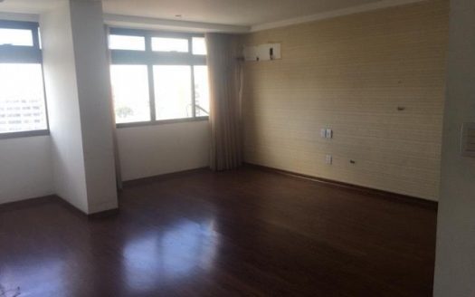 Spacious apartment in the condominium Portal do Jardim