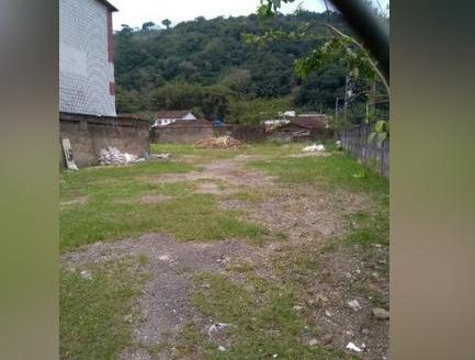 Excellent corner lot in Chico de Paula