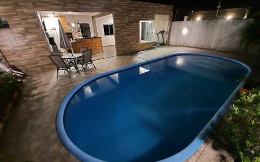 Excellent furnished house in a closed condominium
