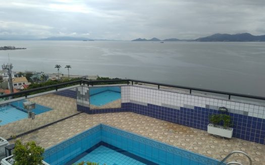 Unique coverage on Floripa’s postcard.