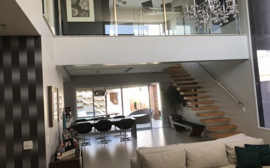 Beautiful and modern house in Jundiai