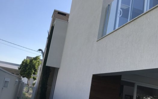 Beautiful and modern house in Jundiai
