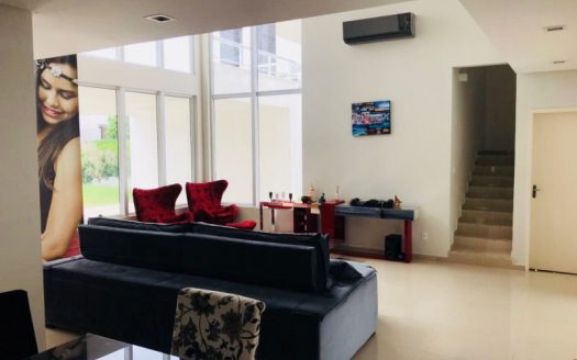Furnished house in the best condominium in the city