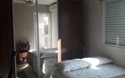 Townhouse triplex in prime area