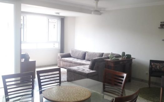Townhouse triplex in prime area