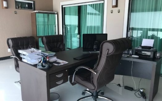 Mansion priced below the market