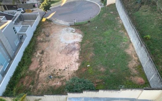 Double plot in Jardim Santa Tereza Condominium