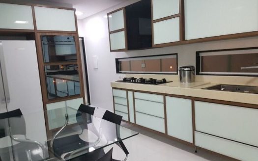 Mansion priced below the market