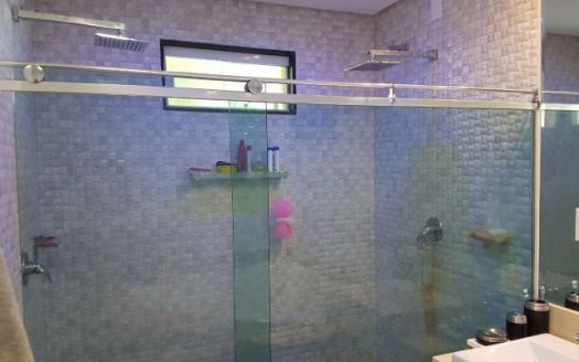 Mansion priced below the market