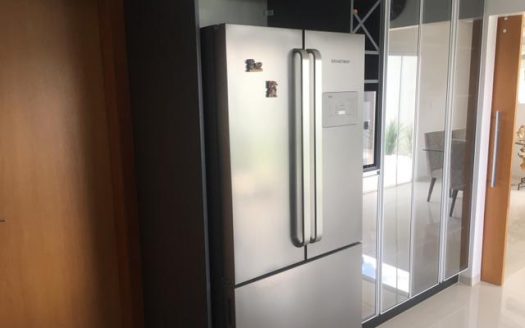 Beautiful house in condominium in the central region