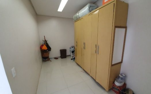 High standard house next to UFRR