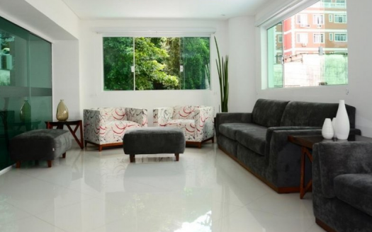 Top apartment in the city center