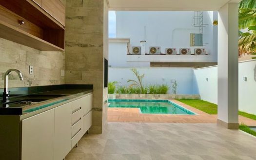 High standard house in Santarém condominium