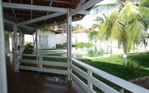 American colonial style house in Caranazal