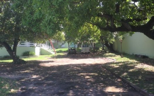 American colonial style house in Caranazal