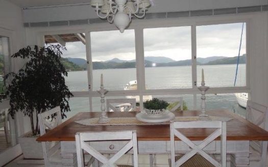Heavenly house in Mambucaba