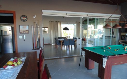 Elegant and modern house in Portinho