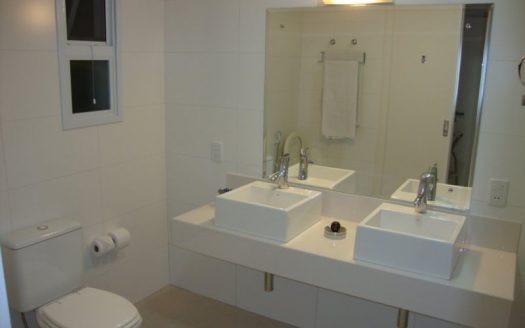 Furnished apartment in Jurerê Internacional