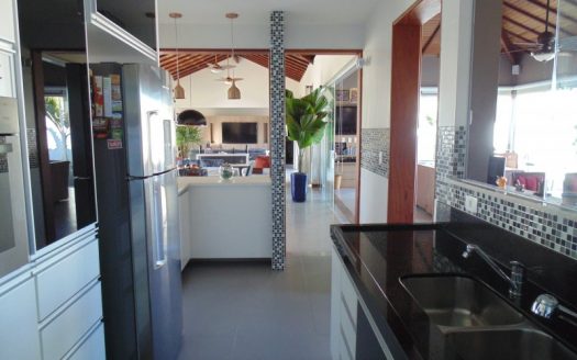 Elegant and modern house in Portinho