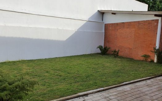 Large house on Guaiuba beach