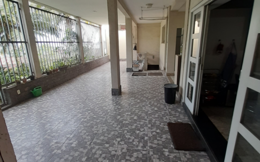 Modern house on Ilha do Boi