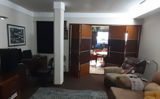 Modern house on Ilha do Boi