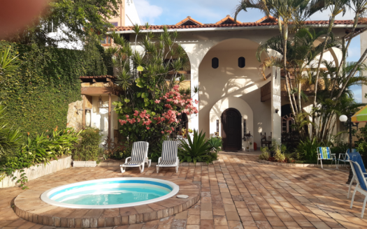 Modern house on Ilha do Boi