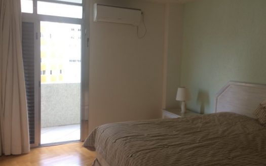 Wonderful apartment in the central area facing the sea