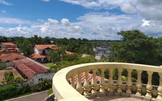 Large house in condominium Chacara Ipe