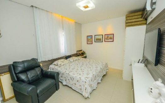 Excellent duplex house in great location De Lourdes