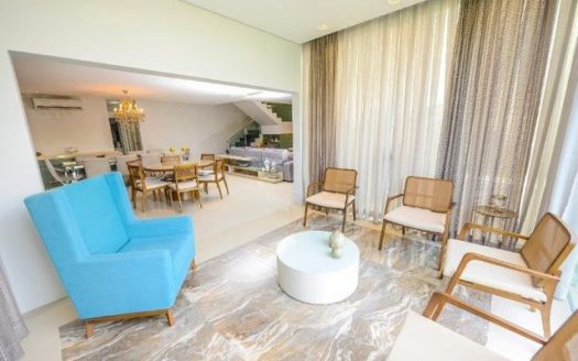 Excellent duplex house in great location De Lourdes