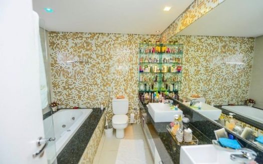 Excellent duplex house in great location De Lourdes