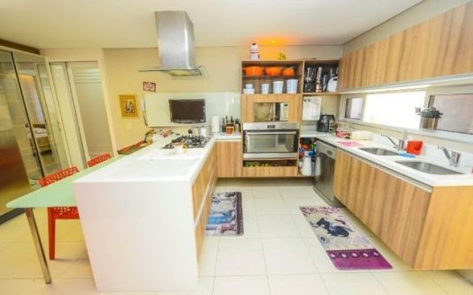 Excellent duplex house in great location De Lourdes