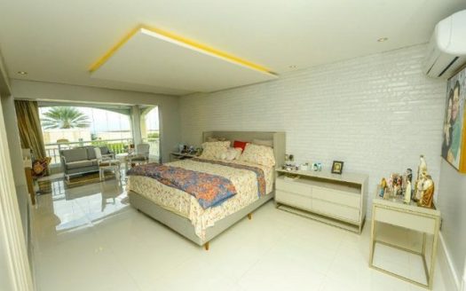 Excellent duplex house in great location De Lourdes